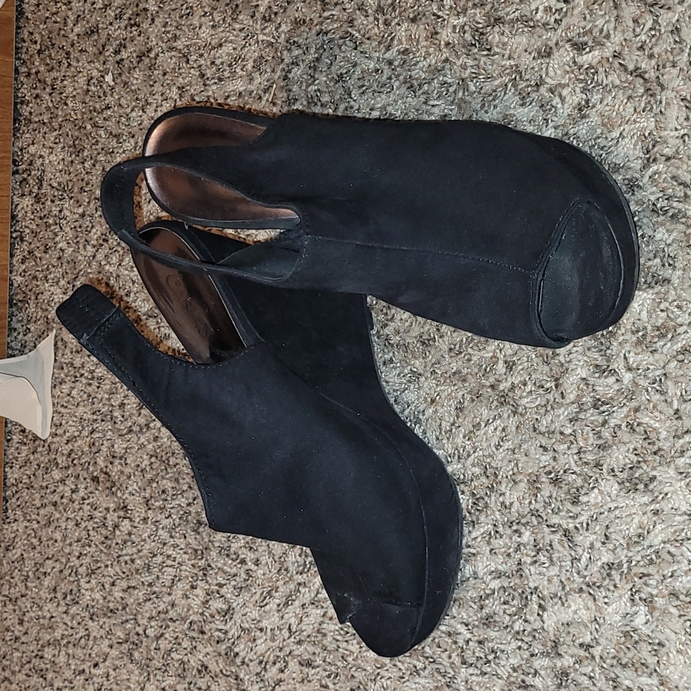 Black heels
